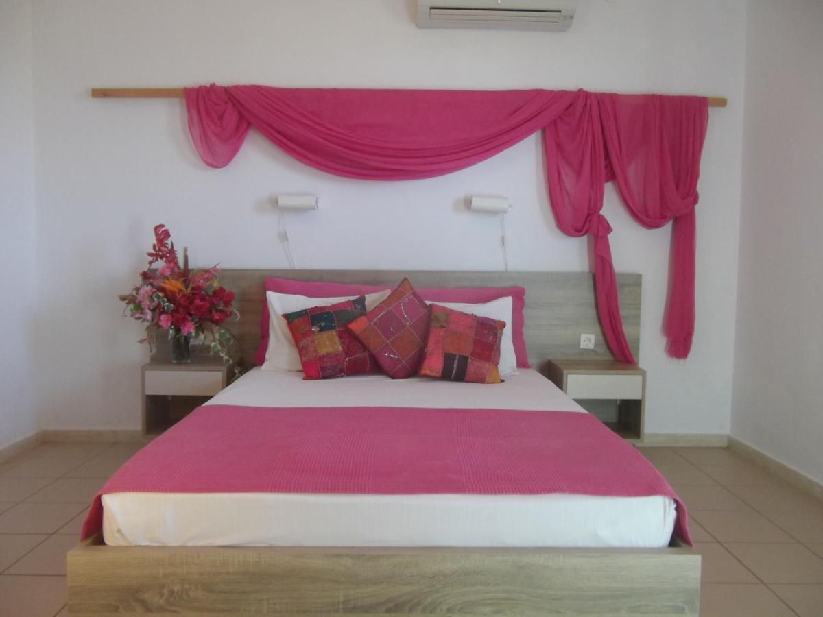 Villa Rita Apartments A Tavronitis エクステリア 写真