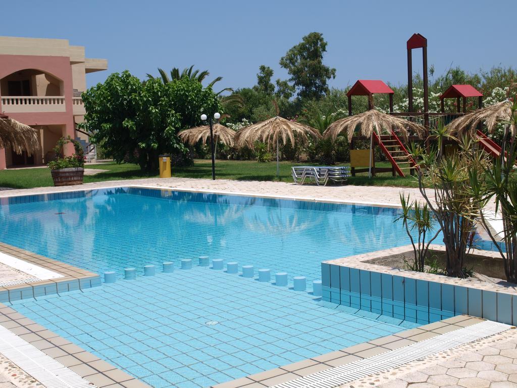 Villa Rita Apartments A Tavronitis エクステリア 写真