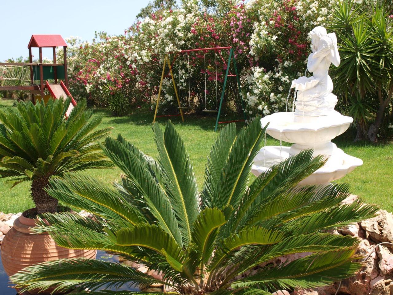 Villa Rita Apartments A Tavronitis エクステリア 写真