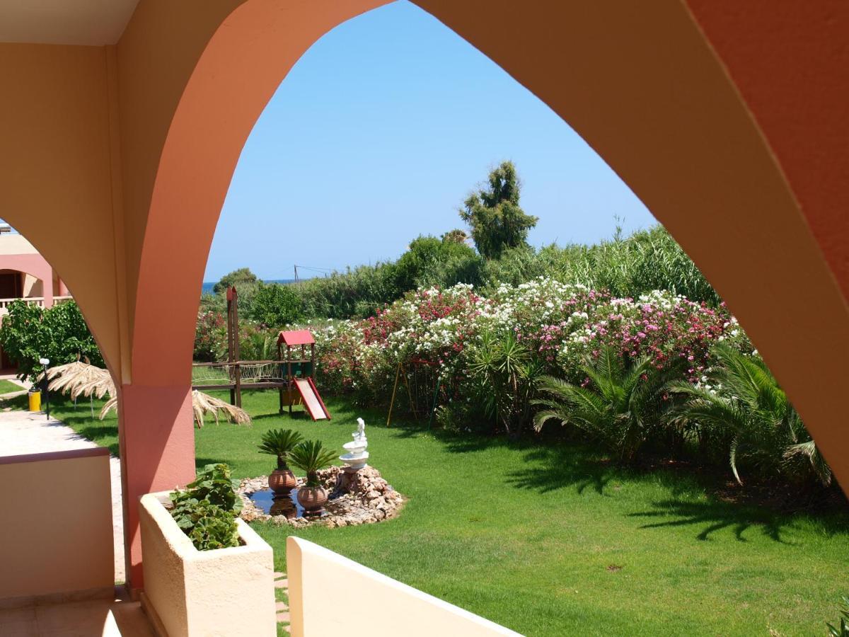 Villa Rita Apartments A Tavronitis エクステリア 写真